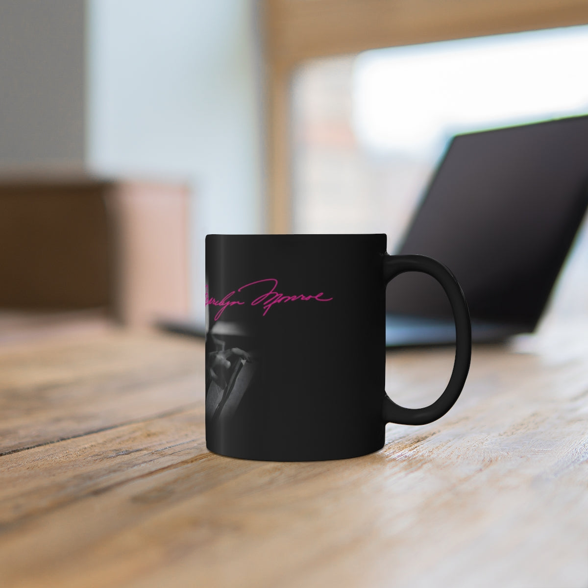 Marilyn Monroe 11oz Mug - Hot Pink Autograph