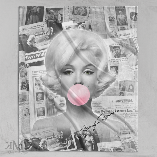 Marilyn Monroe Blanket, Crushed Velvet Blanket, Marilyn Bubblegum Pink International News Bag